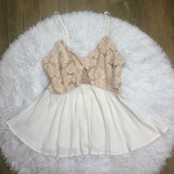 Tularosa Tops - Tularosa  Peek A Boo Cami Size Small